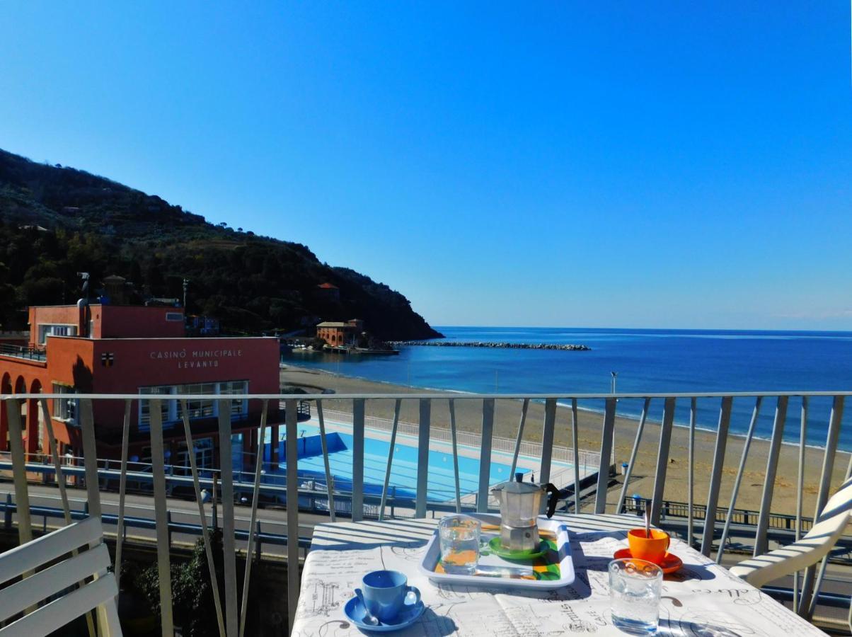 Trilocale Con Meravigliosa Vista Mare, 레반토 외부 사진