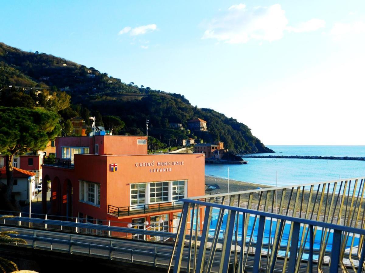 Trilocale Con Meravigliosa Vista Mare, 레반토 외부 사진